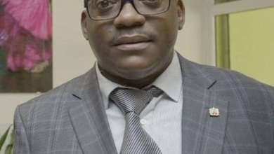 le Professeur Ruphin Ndjambou, directeur général de l'Agence Nationale des Bourses du Gabon (ANBG